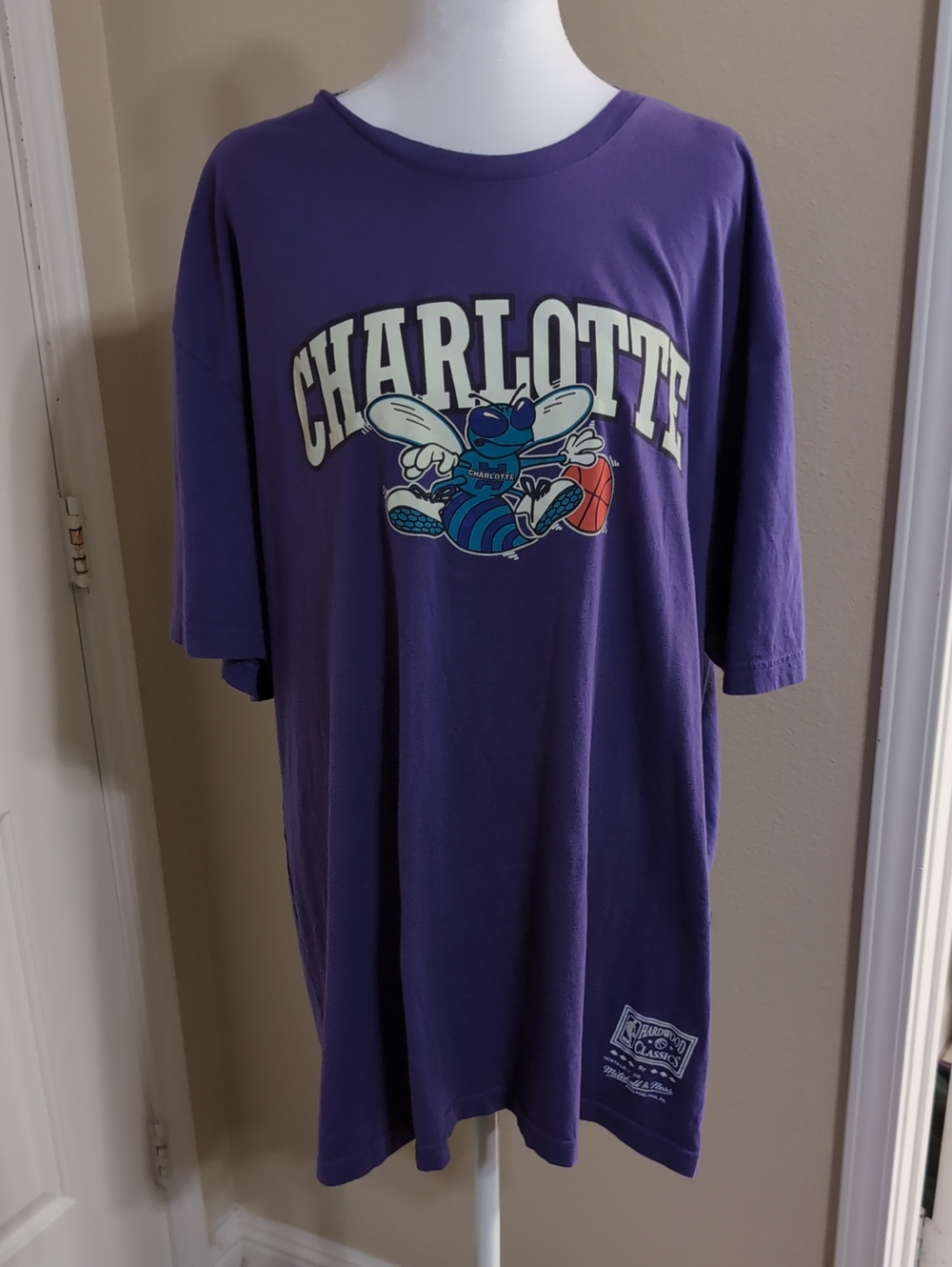 Mitchell & Ness Purple Charlotte Hornets Graphic Tee XXL 2XL